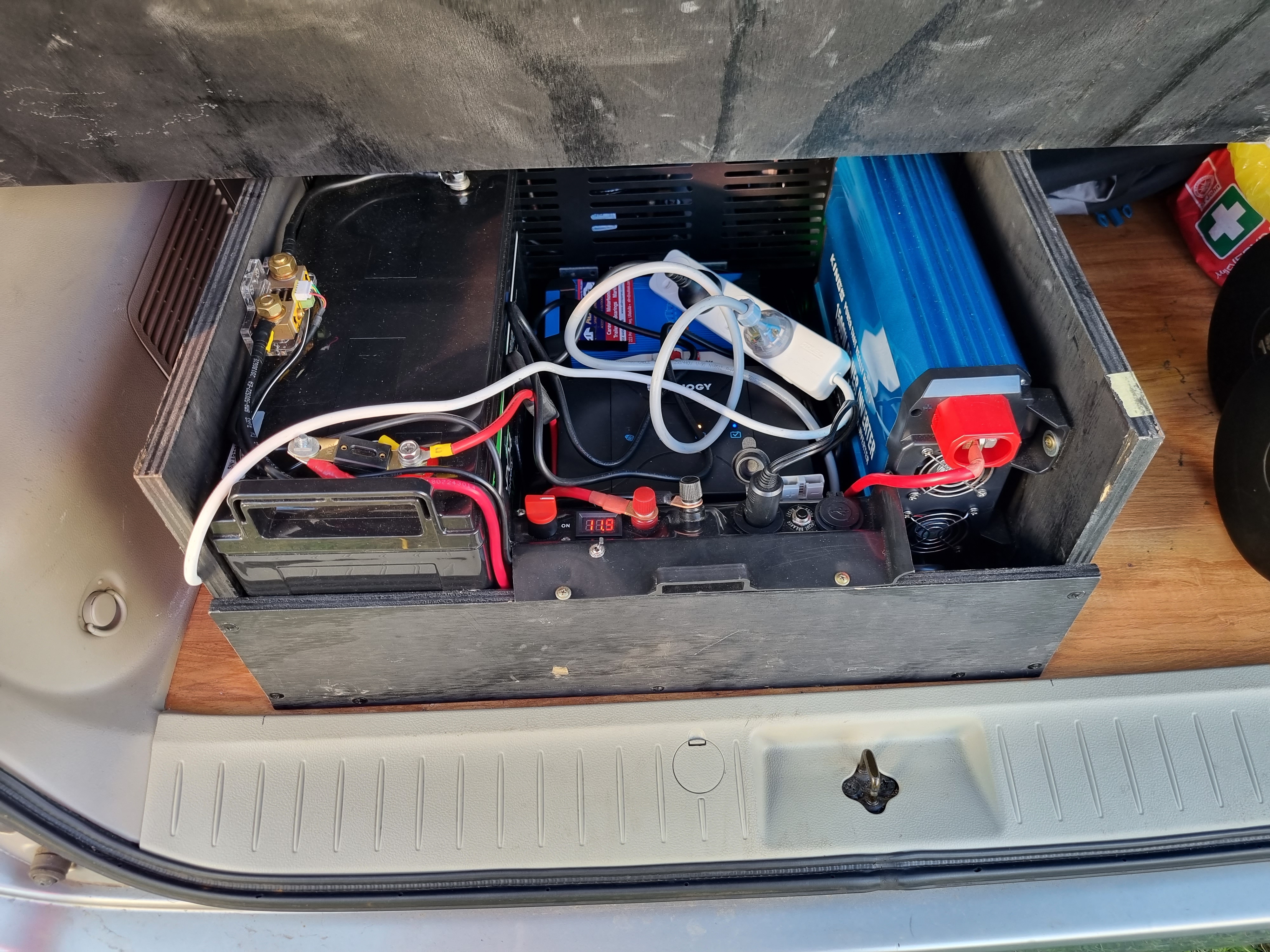 Campervan electrical setup